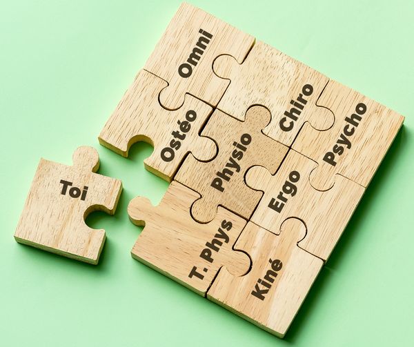 Reabilio est une clinique interdisciplinaire de physiothérapie, ergothérapie, ostéopathie, kinésiologie et réadaptation, à Victoriaville.